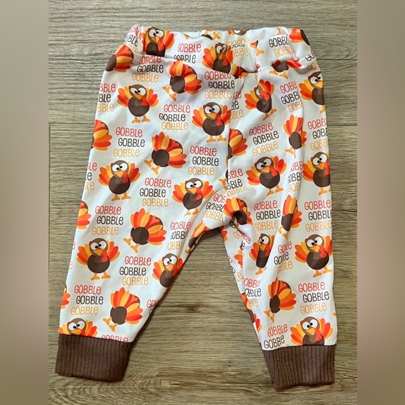 Mommy’s Little Turkey+ Gobble Gobble set, size 6 months - Picture 5 of 5